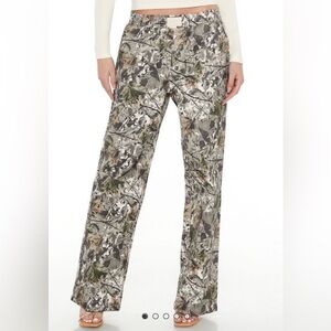 Leaf Camo Print High-Rise Pants